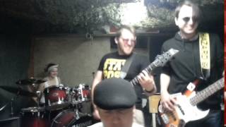 Video Rusted Nails - I'm happi