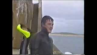 preview picture of video 'Fraserburgh / Broch jumping in harbour 1992'