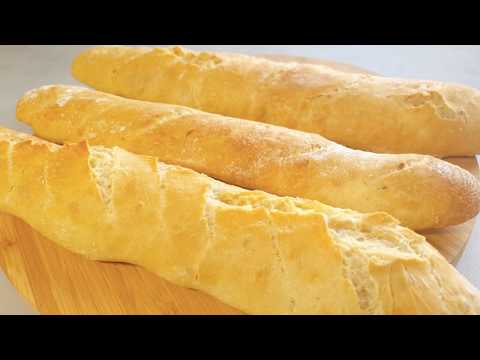 Simple Homemade French Bread | How to make French Baguettes at home | 04 Ingredients' Urdu Recipe