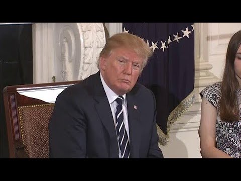 Armer les profs, la réponse de Donald Trump pour lutter contre les tueries