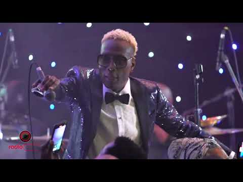 DISIP : ASE / LIVE NAN MONTREAL - 10 IBOMIZIK