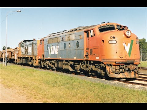Log trains at Sale, 1999/2000. RTL1. Plus A77 cab ride.
