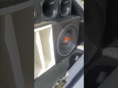 ULTRAVOX SPEAKER PLAYING LOUDLY ON THE BASS!