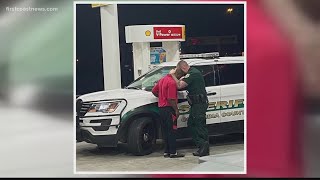 Buzz: Photo captured of Columbia County deputy consoling weary traveler