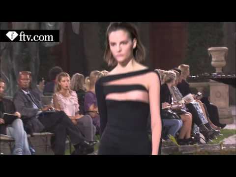 LONDON FW S/S 10- JULIEN MACDONALD SHOW