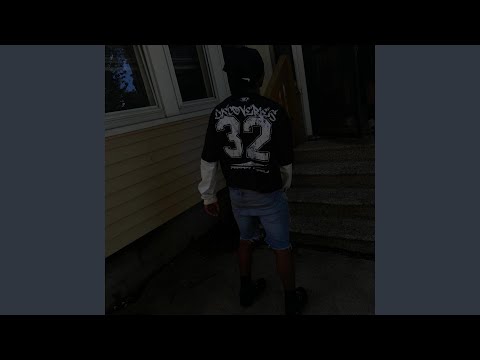 Buss "em Down (feat. Nogroups Lil Dee)