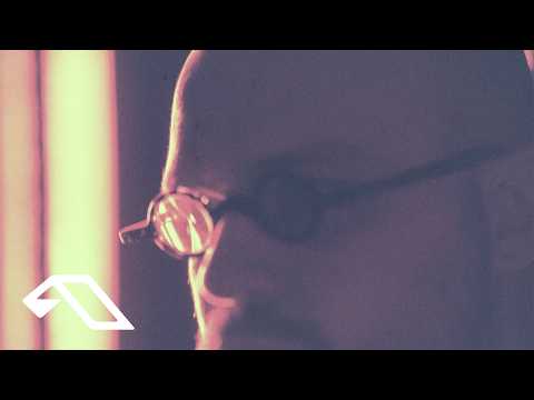 Maty Owl - Suddenly Present (Official Visualiser)