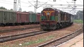 preview picture of video 'BLAST FROM THE PAST: Karnataka Exp with Twin WDM-2'