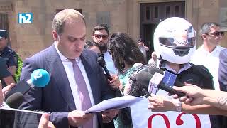 Փաստաբաններնն այսուհետ ոստիկանական բաժանմունք են գնալու այս համազգեստով. Արա Զոհրաբյան: Լրաբեր