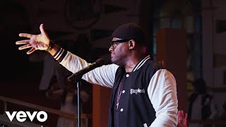 Medley: The Sound / Let It Rise / Walls Came Down / To God Be The Glory / Praise Is What I Do / It's Working