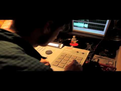 Robak  -  Makes Love