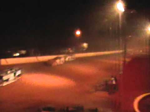 Kenny Collins coming from 7th to 1st @ Hartwell Speedway Part 5