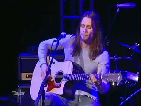 MYLES KENNEDY + MARK TREMONTI - FIND THE REAL ACOUSTIC