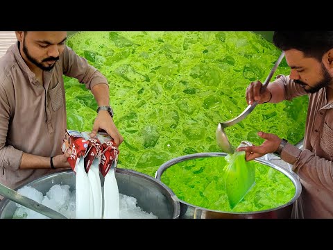 Pakola Doodh Soda | Ice Pakola Juice | Summer Street Drink of Karachi | PAKISTANI PAKOLA MILKSHAKE