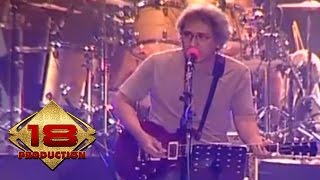 Download lagu Iwan Fals - Bunga Trotoar (Live Konser Pekan Raya Jakarta 2006) mp3 Download lagu Iwan Fals - Bunga Trotoar (Live Konser Pekan Raya Jakarta 2006) mp3