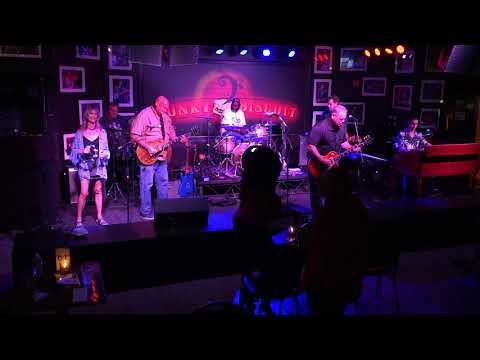Shuffle in C and Evil Ways at The Funky Biscuit 6-1-20 in 4K