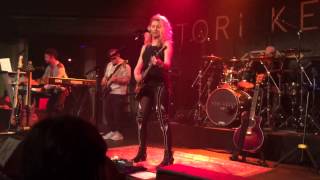 Tori Kelly - Talk (live)