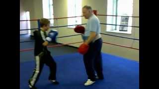 preview picture of video '10 YEAR OLD KID BOXER'