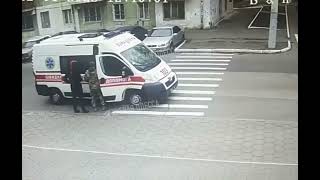 В Одесі використали машину швидкої допомоги, щоб вручити повістки: Гуменюк прокоментувала