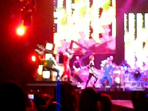 Rihanna Chicago 8.25.10 Rude Boy