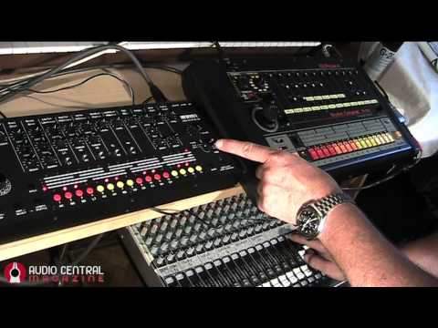 Acidlab MIAMI vs  Roland TR808