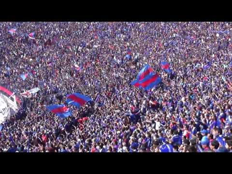 "El bulla va caminando para pedrero / LosDeAbajo / Udechile vs Colocolo" Barra: Los de Abajo • Club: Universidad de Chile - La U