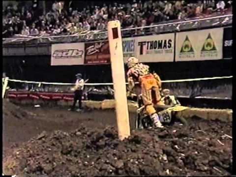 2001 Sydney Supercross Masters Night 1 - 250 Final (Travis Pastrana and Chad Reed)