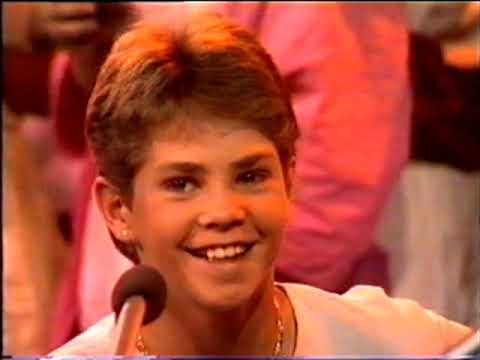 Danny de Munk 1985 Veronica Muziekdag Interview and song Mengelmoes - deinterlaced