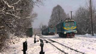 preview picture of video 'Боржавская УЖД, зима 2 ТУ2 / Borzhava narrow gauge railway, winter 2 TU2'