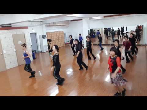 Hands Up For Love - Line Dance