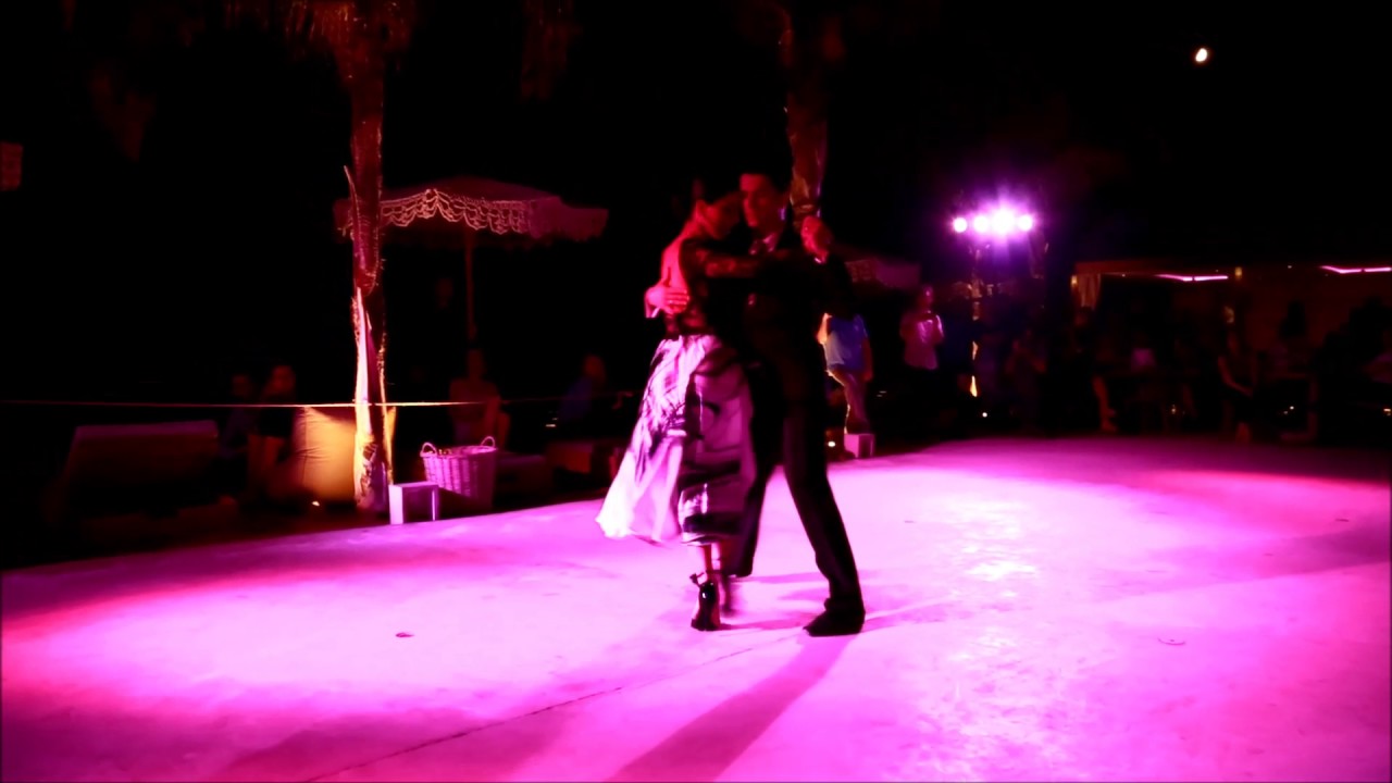 Vaggelis Hatzopoulos & Marianna Koutandou at Syros Tango Festival 2017 (3)