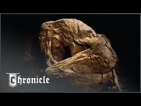 Archeologists Unmask The Identity Of An 850-Year-Old Pregnant Ancient Mummy