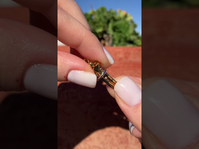 Vídeo relacionado con TOYANDONA Collar Colgante Vintage de Sol y Luna 4 Piezas para Mujer y Hombre Joyas Retro Elegantes Diseño Creativo Obsequio para San Valentín y Uso Diario