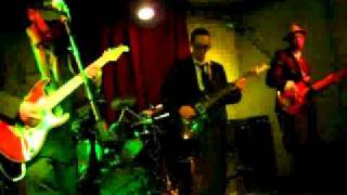 Anphibious Jones A Damn Good Show/Chad&#39;s Riff Live