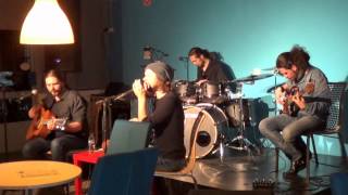 Ozone Mama Akusztik : Hermano