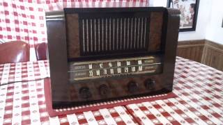 preview picture of video 'RCA 1946 68R4 Radio'