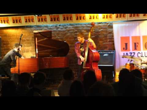 Andrea Manzoni Trio at JFC Jazz Club (St. Petersbutg, Russia) 01/o2/16