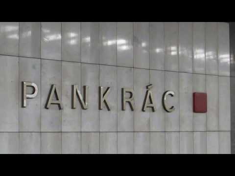 Estação Pankrác - Passeio no Metrô de Praga (metrô Pražské) (linha C) - 16.07.2018