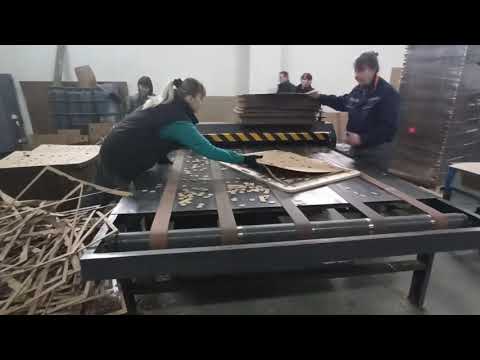 Пресс валковый плоскопрокатный MPD. Высечка лотка из листового гофрокартона на плоской штанцформе