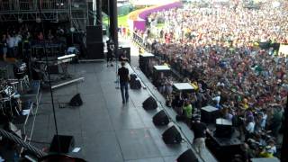 Conan O'Brien Surprise Introduces Nas and Damian Marley at Bonnaroo 2010