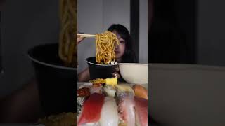 🍣 #モッパン #mukbangs #먹방 #大食い女子 #寿司