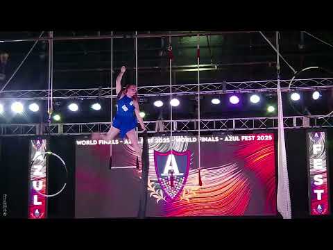 Aerial Silks - LUDMILA XIOMARA LEGUIZAMON - PARQUE ACROTELAS