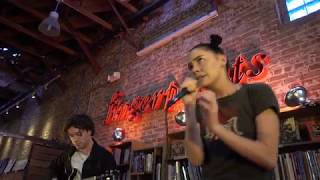 Bishop Briggs - Lying (Acoustic) LIVE HD (2018) Long Beach Fingerprints Music