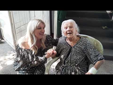 Branka Veselinović i Ljiljana Jevremović pevaju - U NOVOM SADU, EJ ...