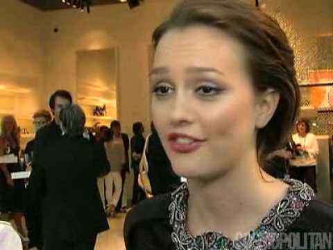 download lagu mp3 mp4 Michelle Trachtenberg Leighton Meester, download lagu Michelle Trachtenberg Leighton Meester gratis, unduh video klip Michelle Trachtenberg Leighton Meester