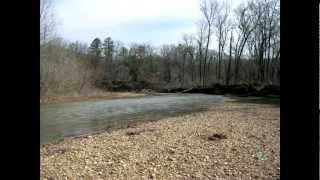 preview picture of video 'Geocaching @ Eleven Point River Missouri'
