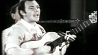 The Clancy Brothers &amp; Tommy Makem - I&#39;ll Tell Me Ma