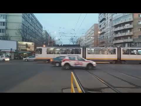 Tramvaiul V3A #207 pe linia 24 pe Blvd. Ion Mihalache
