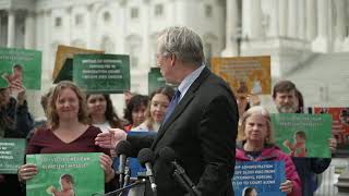 Merkley, Groups Detail Trump’s Exploitation of Vulnerable Unaccompanied Children