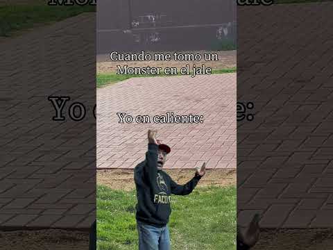 Mi compa bien alterado con el monster #humor #monster #memes #comedia